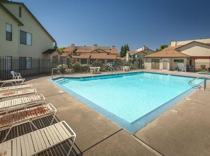 1599 W Swain Rd, Stockton, CA 95207 Photo