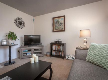 1599 W Swain Rd, Stockton, CA 95207 Photo