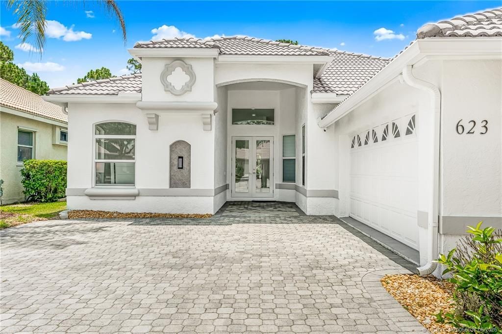 623 SW Lake Charles Circle , Port Saint Lucie, FL 34986 Photo
