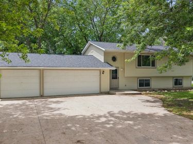 845 3rd Street N, Dassel, MN 55325
