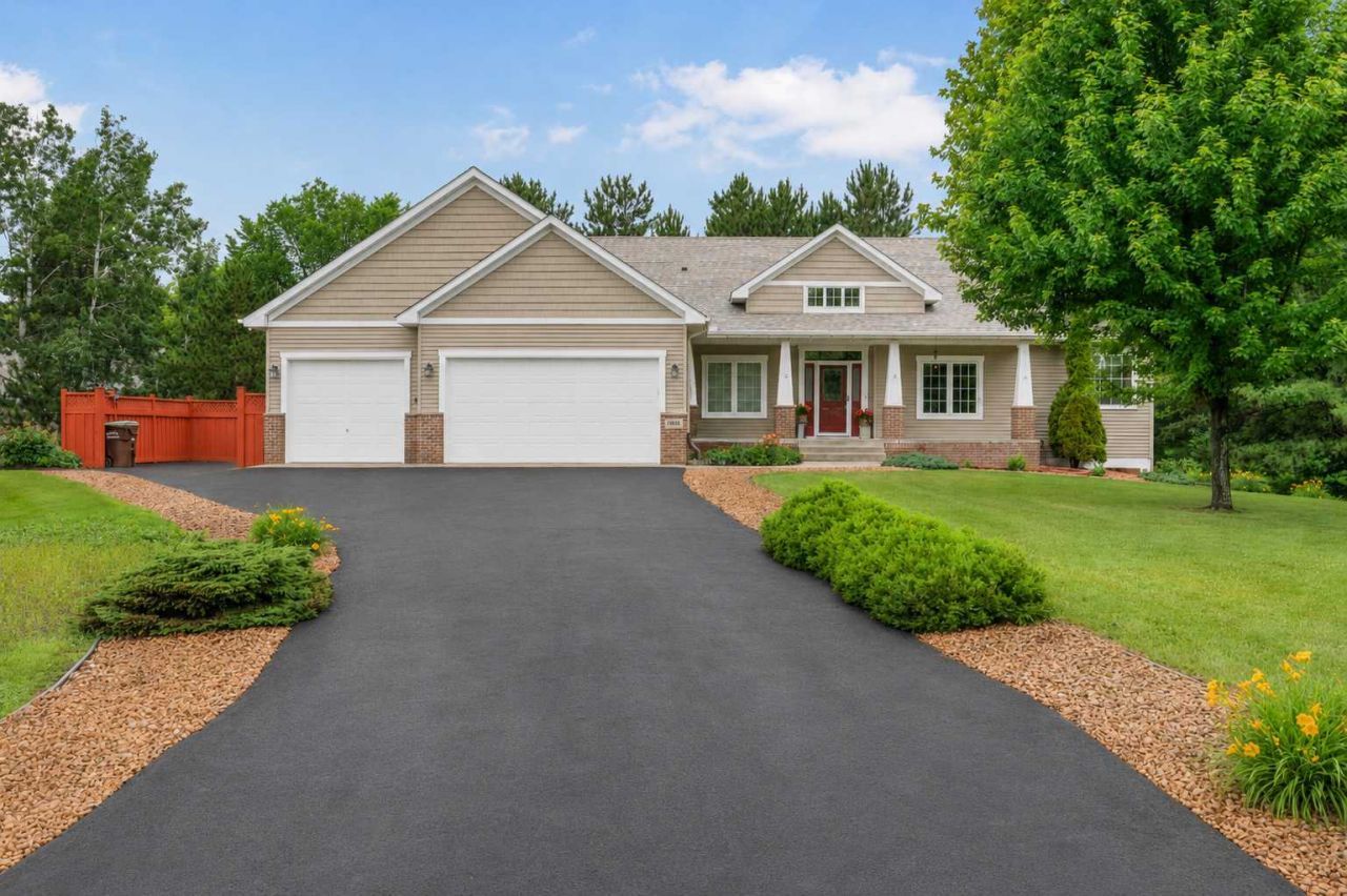 15004 Cherokee Drive N, Rogers, MN 55374