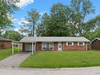 34 Fenwood Drive Belleville, IL 62220