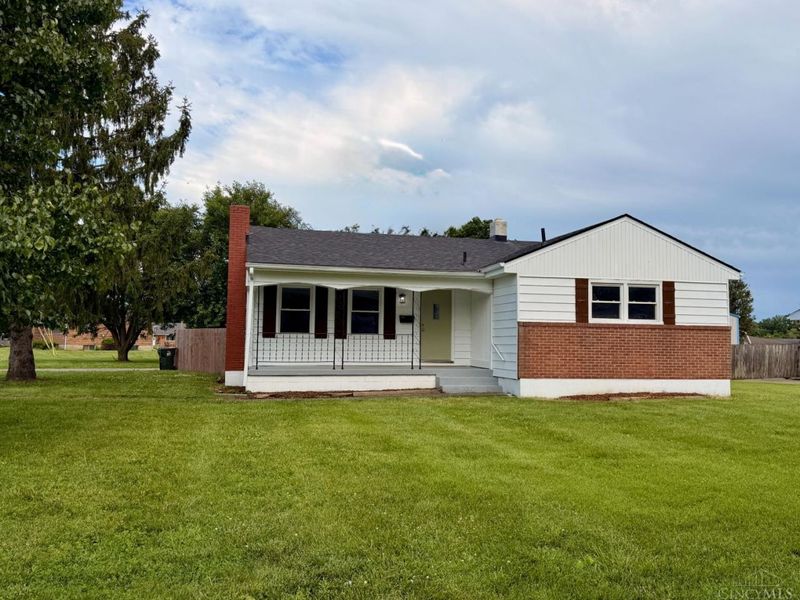 308 Clara Drive, Trenton, OH 45067 Photo 2
