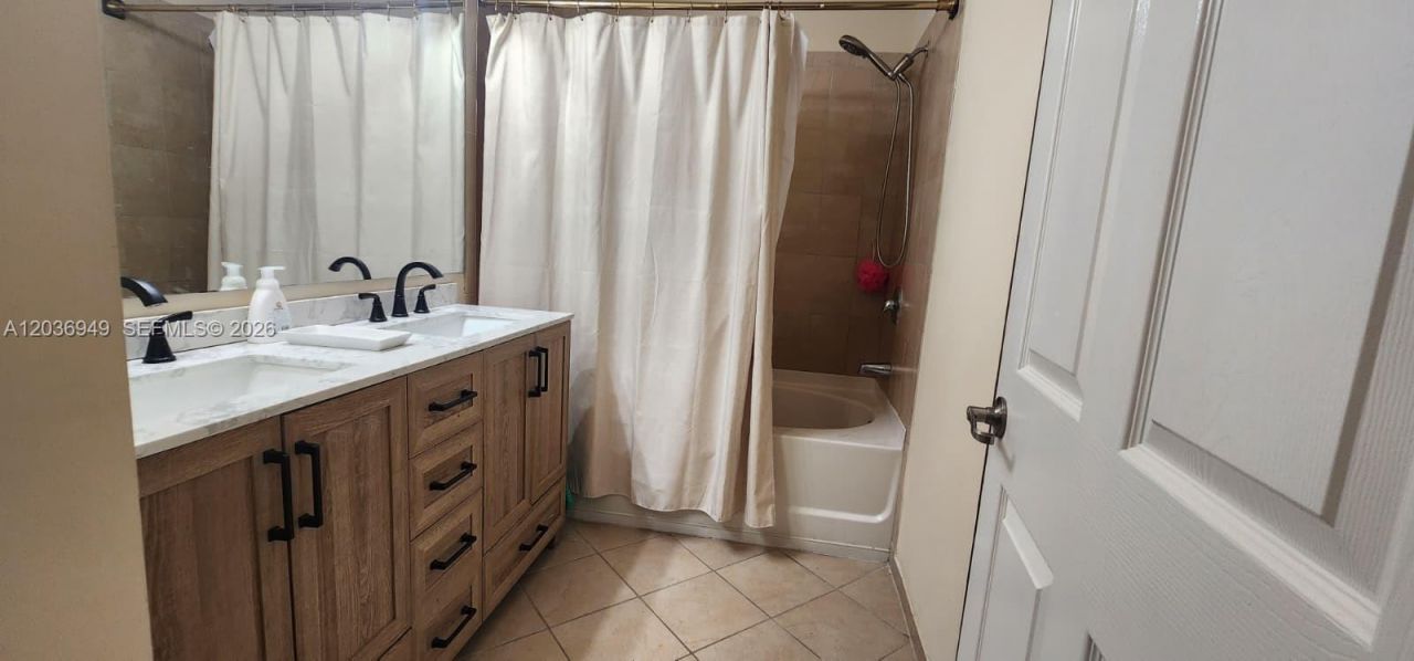11601 NW 89th St , Unit 113, Doral, FL 33178 Photo