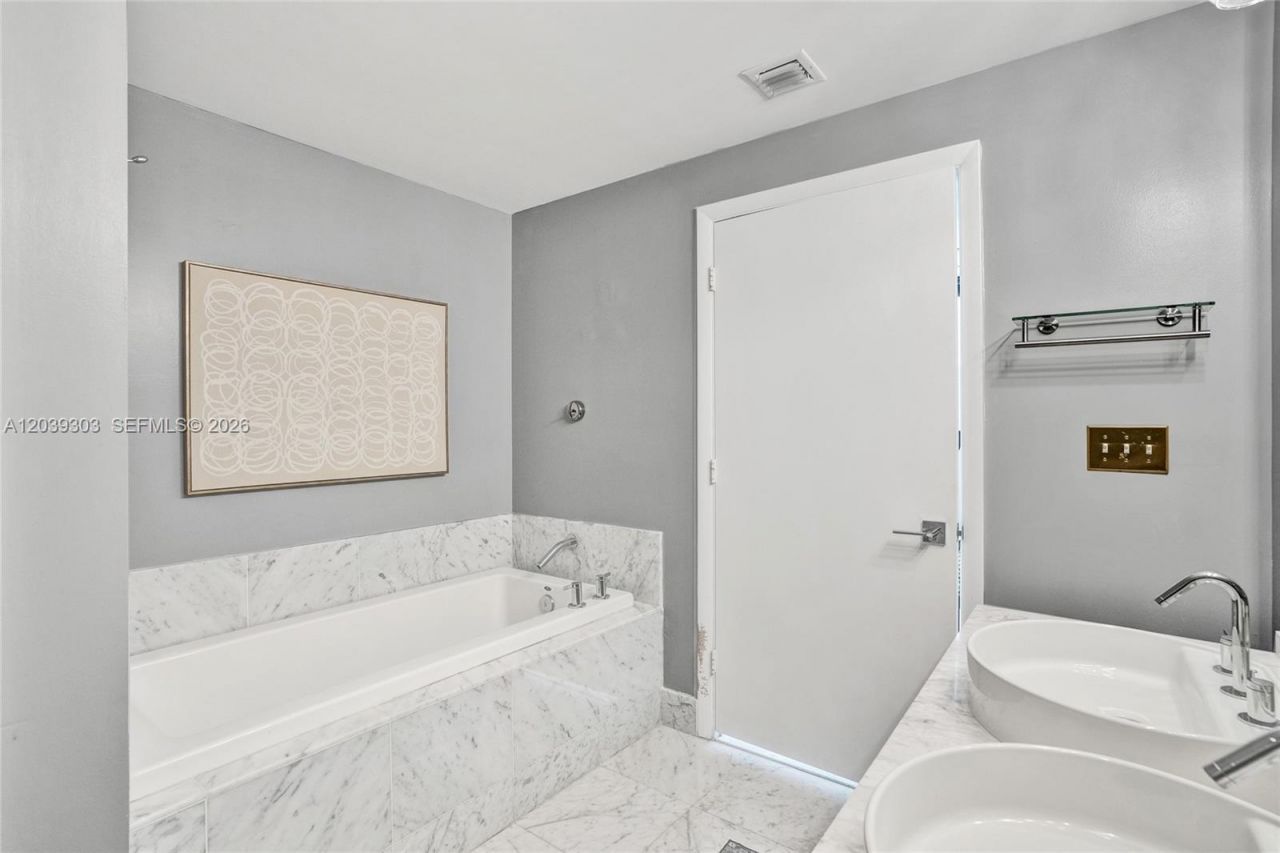 244 Biscayne Blvd, Unit 3409, Miami, FL 33132 Photo
