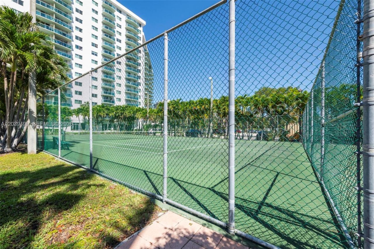 19380 Collins Ave , Unit PH-6, Sunny Isles Beach, FL 33160 Photo