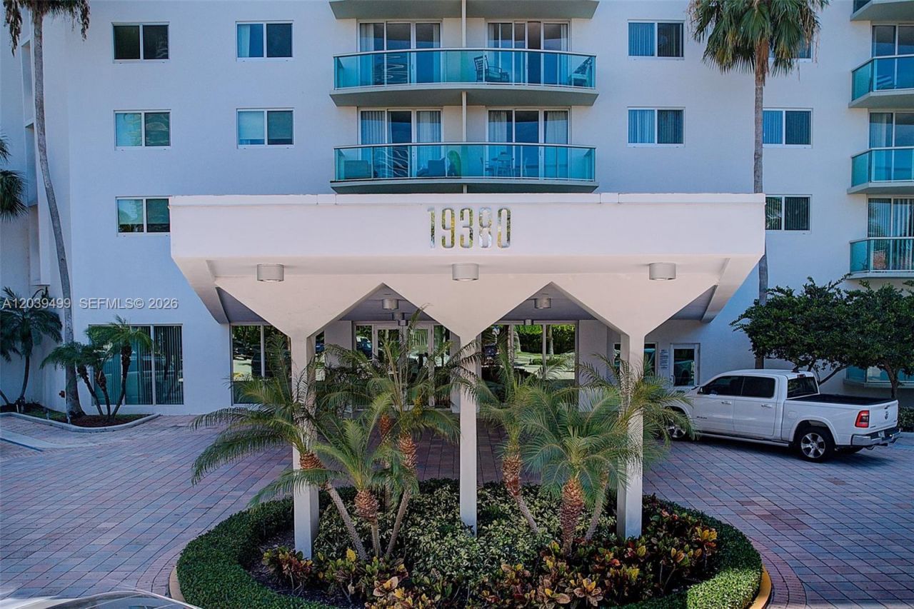 19380 Collins Ave , Unit PH-6, Sunny Isles Beach, FL 33160 Photo