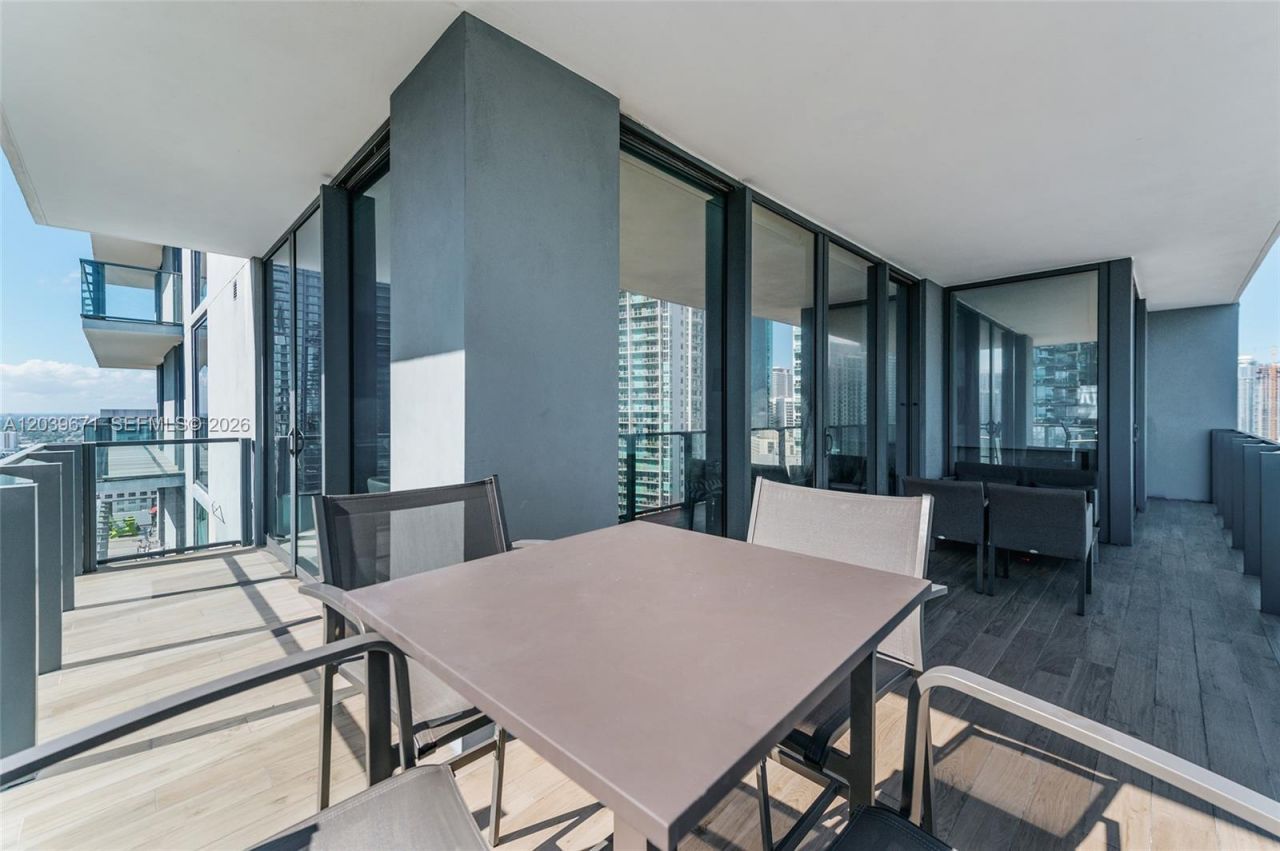 68 SE 6th St , Unit 2601, Miami, FL 33131 Photo