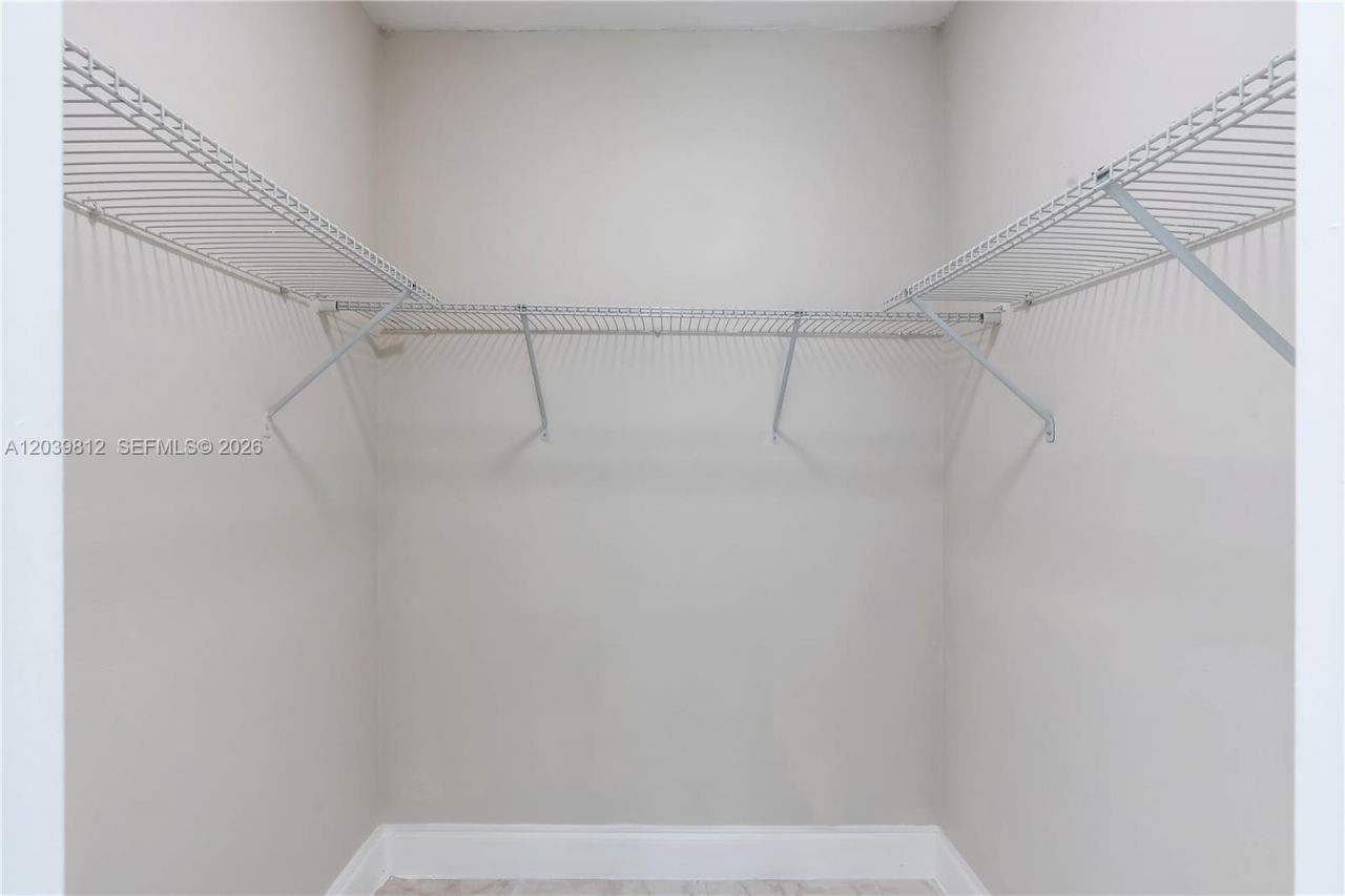 9180 Fontainebleau Blvd , Unit 103, Miami, FL 33172 Photo