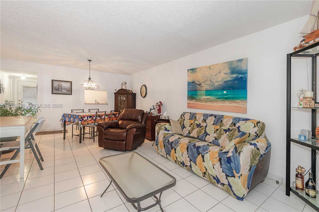 2800 Somerset Dr , Unit 115J, Lauderdale Lakes, FL 33311 Photo