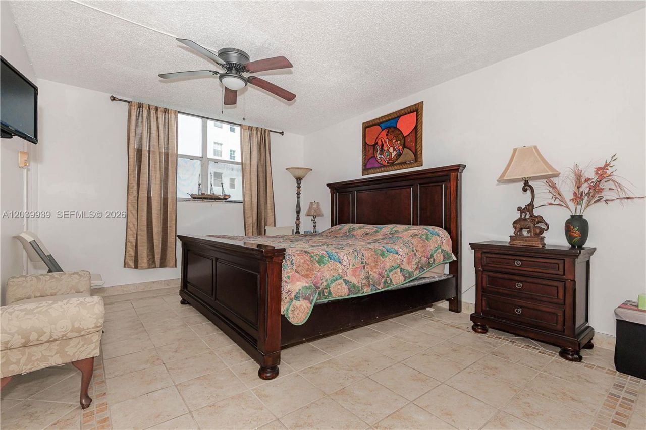 2800 Somerset Dr , Unit 115J, Lauderdale Lakes, FL 33311 Photo