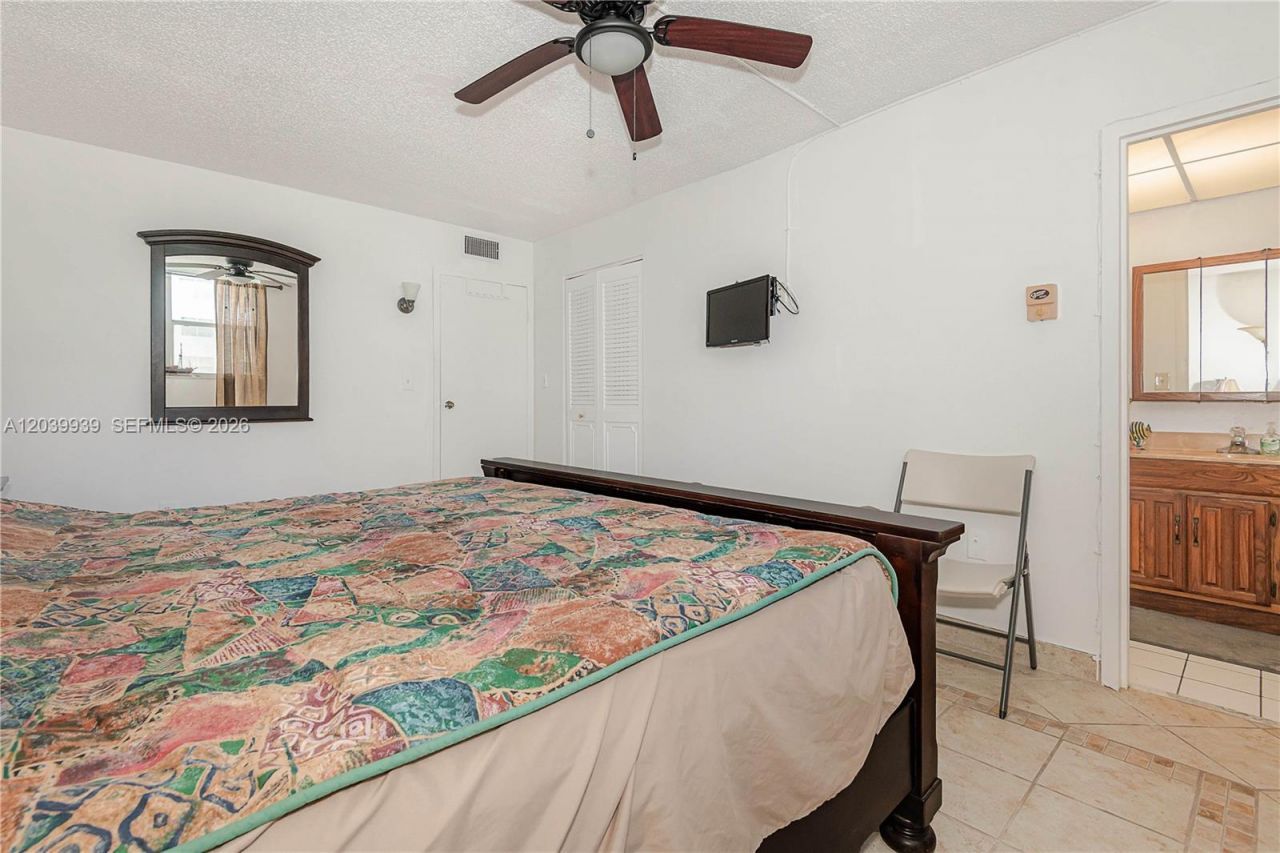 2800 Somerset Dr , Unit 115J, Lauderdale Lakes, FL 33311 Photo