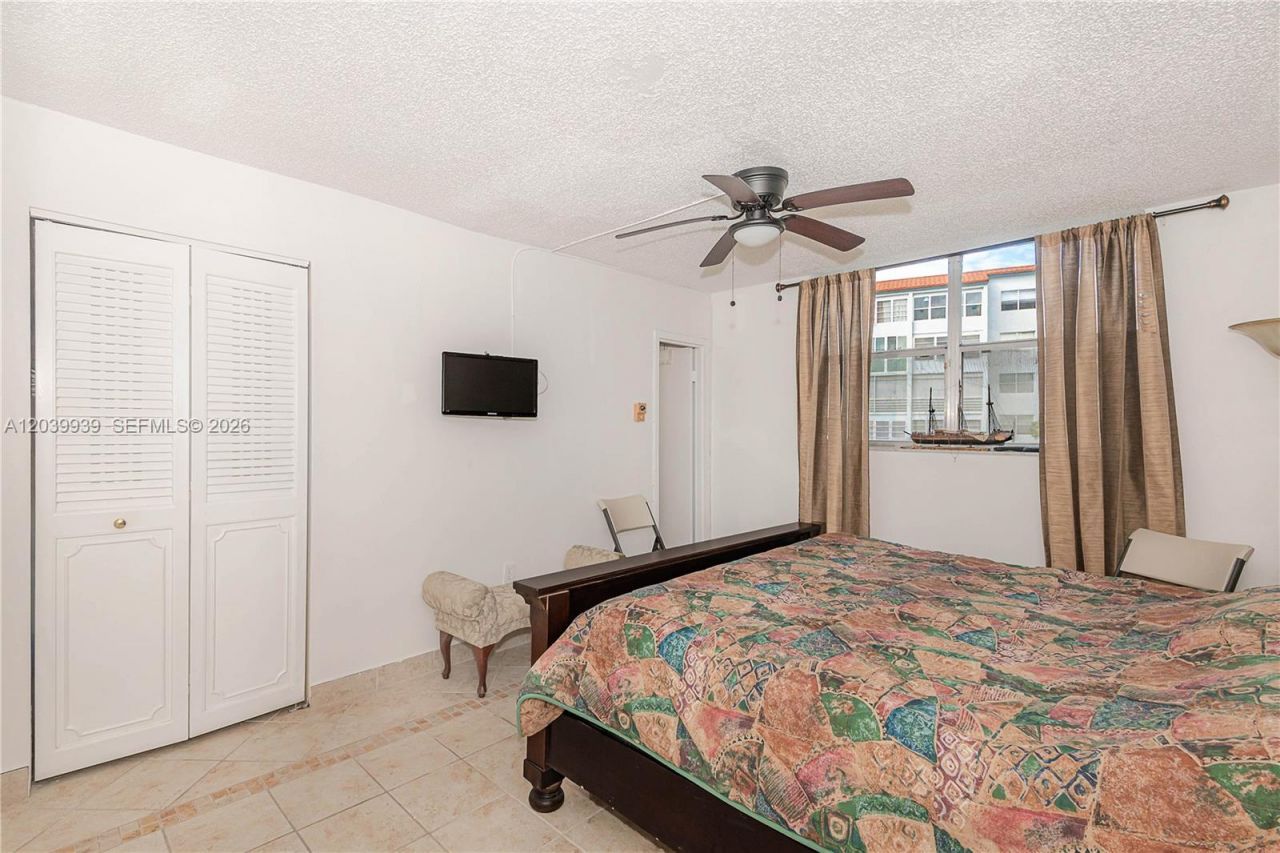 2800 Somerset Dr , Unit 115J, Lauderdale Lakes, FL 33311 Photo
