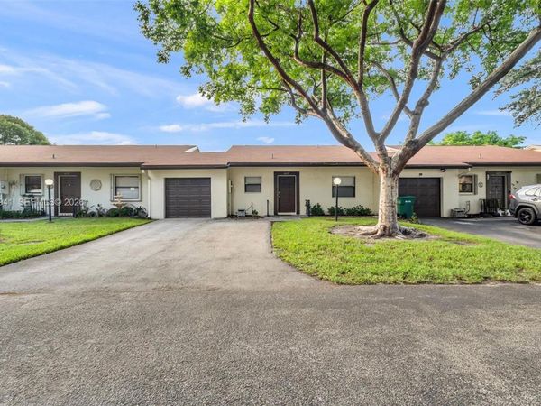 6633 N Parkway Dr , Unit 5-7, Margate, FL 33068