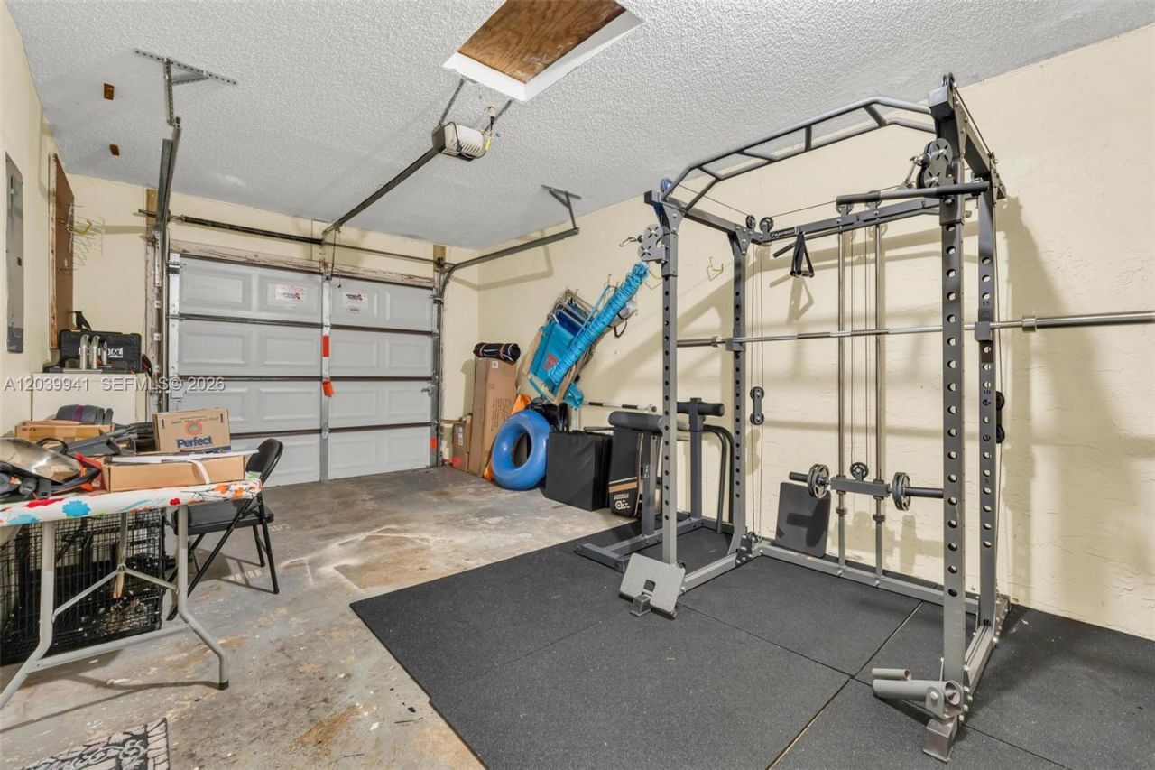 6633 N Parkway Dr , Unit 5-7, Margate, FL 33068 Photo