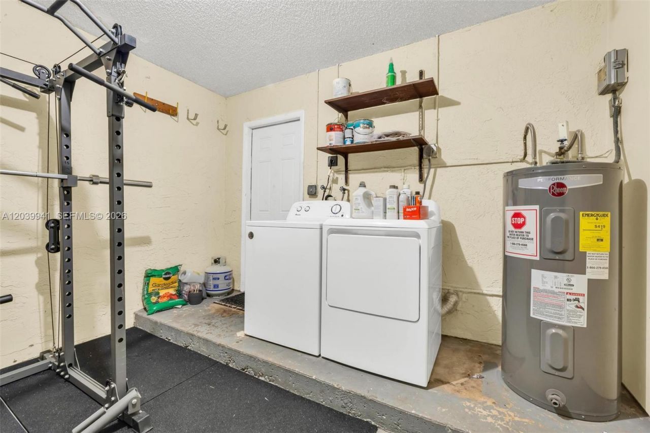 6633 N Parkway Dr , Unit 5-7, Margate, FL 33068 Photo