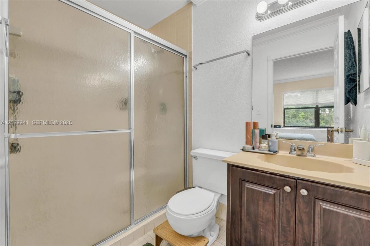 6633 N Parkway Dr , Unit 5-7, Margate, FL 33068 Photo