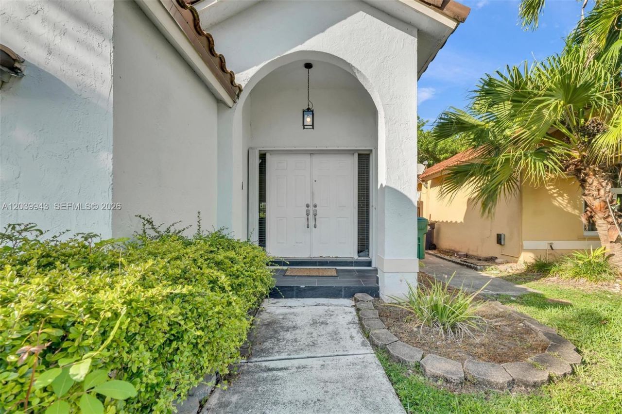 15311 SW 52nd Ter, Unit 15311, Miami, FL 33185 Photo