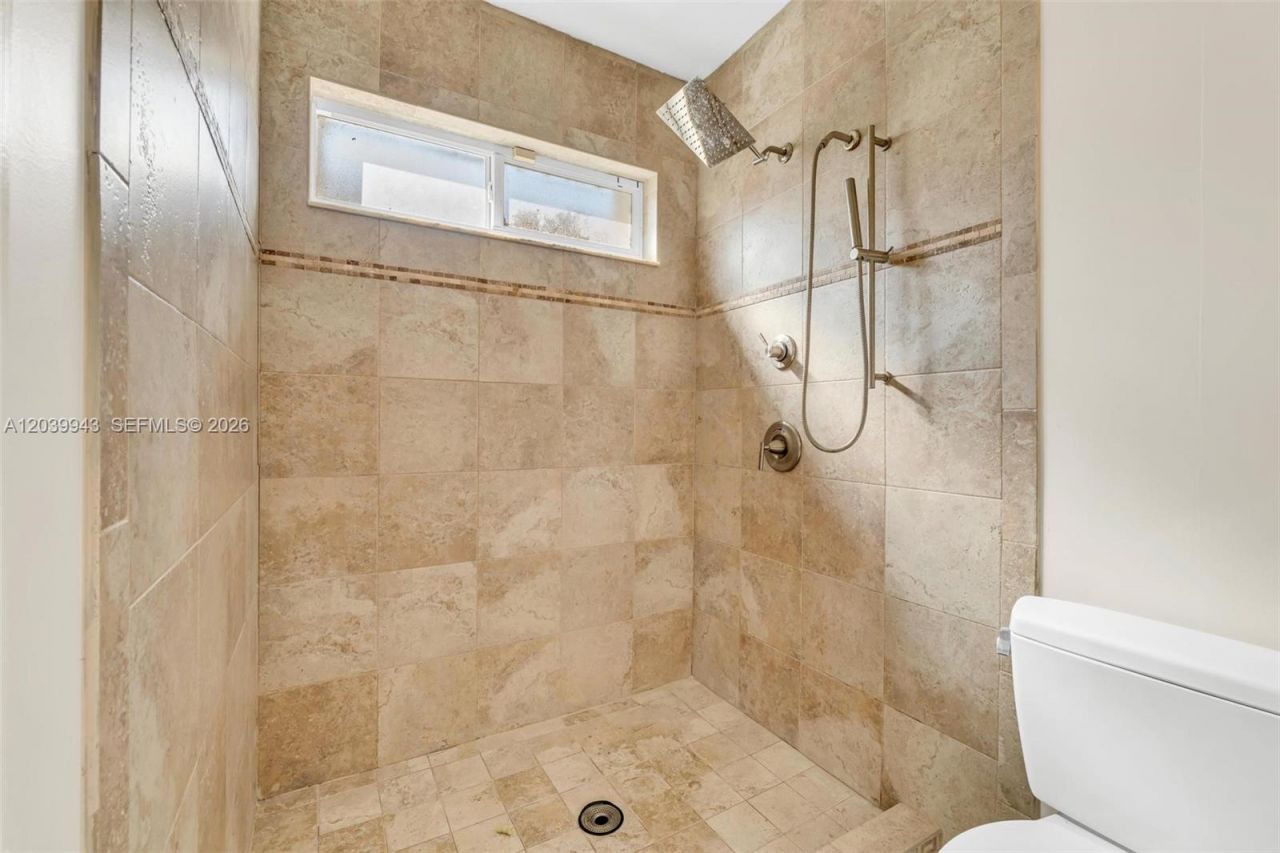15311 SW 52nd Ter, Unit 15311, Miami, FL 33185 Photo