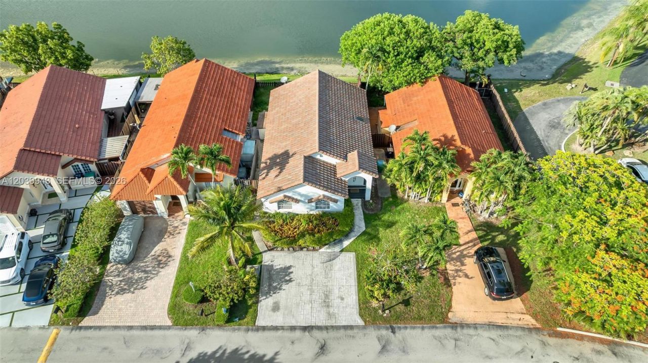15311 SW 52nd Ter, Unit 15311, Miami, FL 33185 Photo