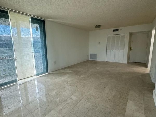 919 Hillcrest Dr , Unit 201, Hollywood, FL 33021