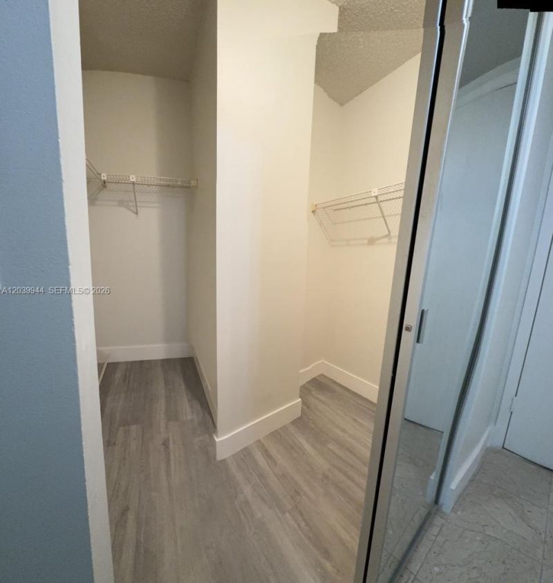 919 Hillcrest Dr , Unit 201, Hollywood, FL 33021 Photo