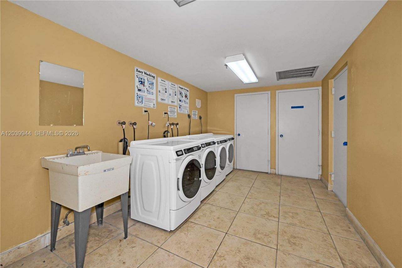 919 Hillcrest Dr , Unit 201, Hollywood, FL 33021 Photo
