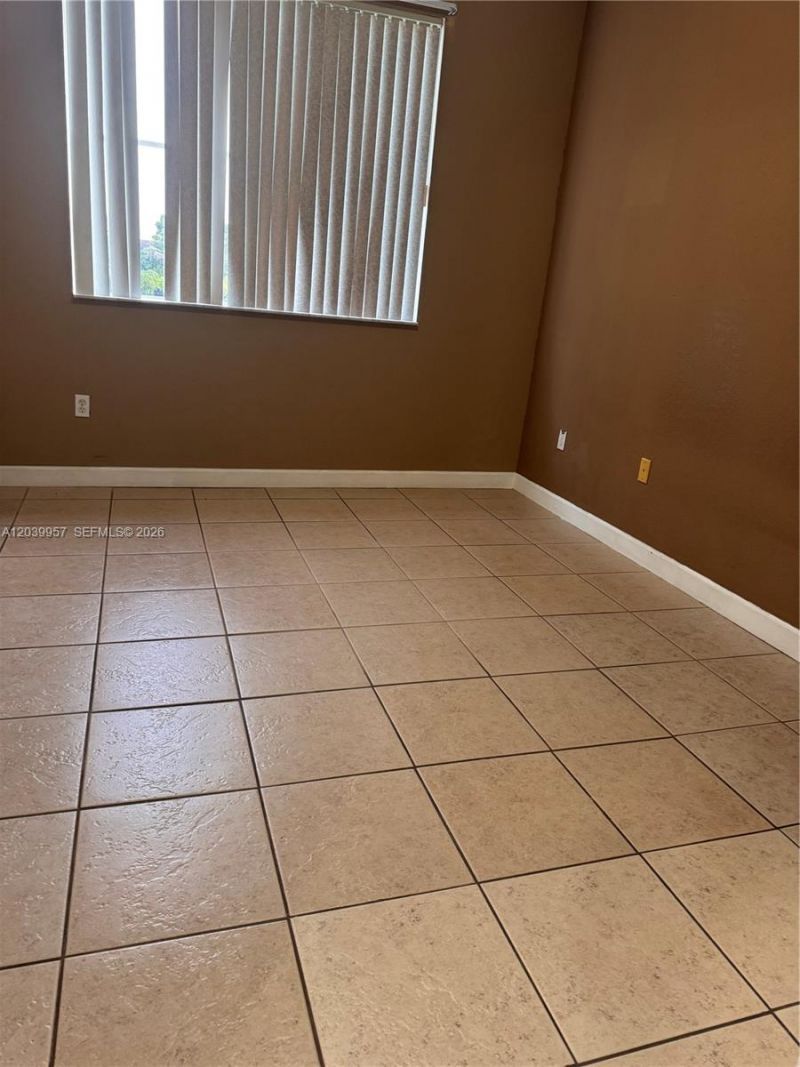 7070 NW 177th St , Unit 203-10, Hialeah, FL 33015 Photo