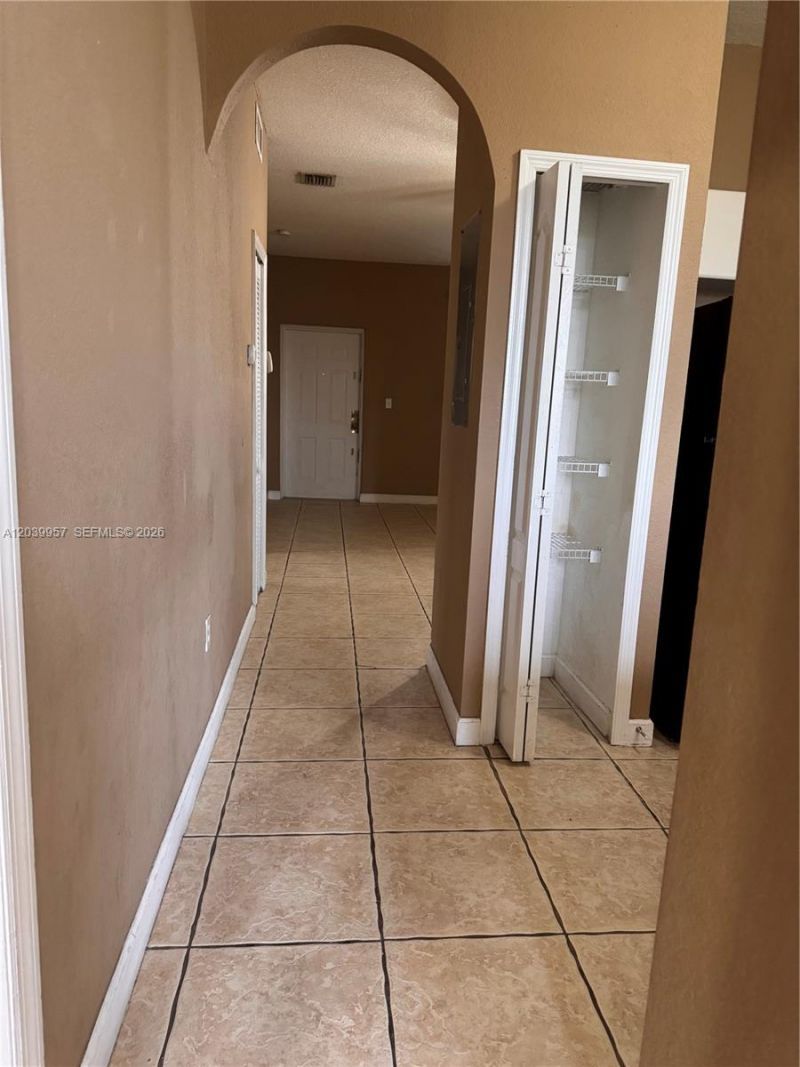 7070 NW 177th St , Unit 203-10, Hialeah, FL 33015 Photo