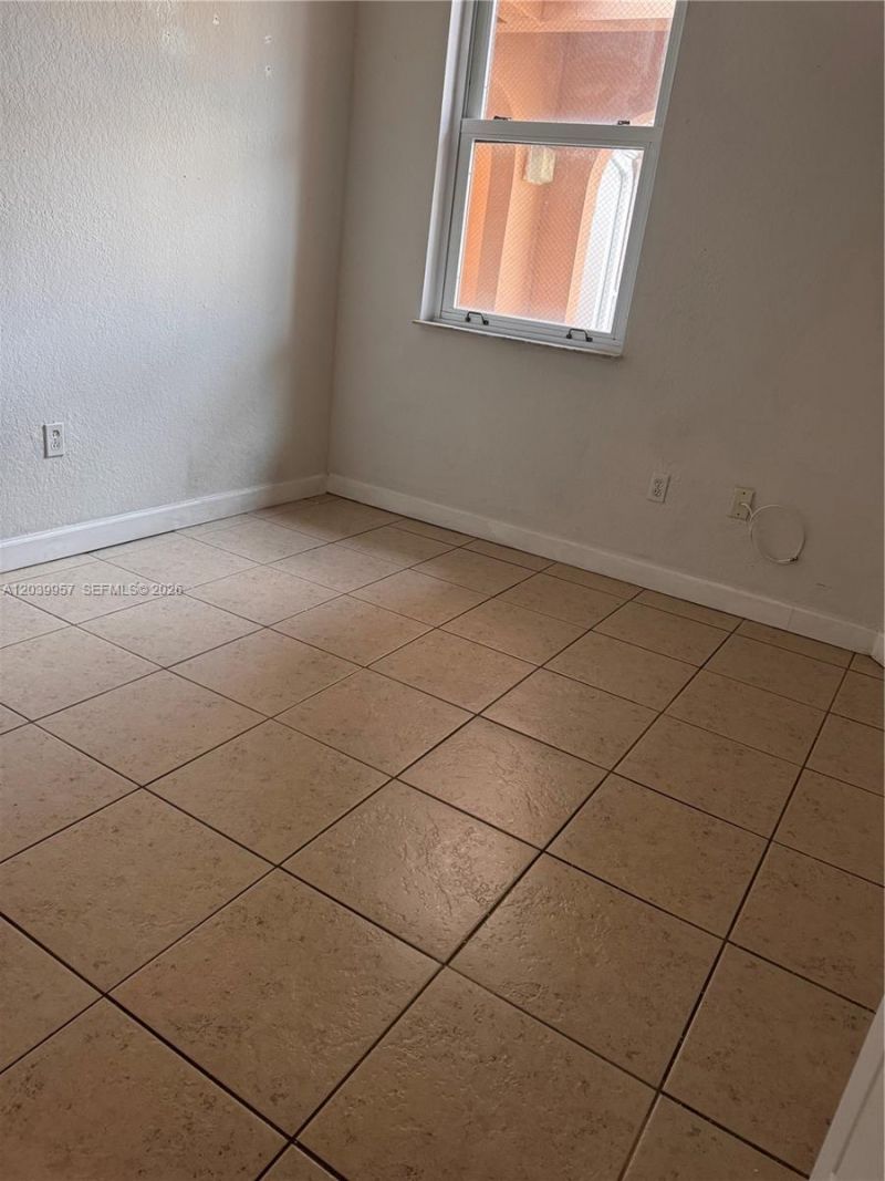7070 NW 177th St , Unit 203-10, Hialeah, FL 33015 Photo