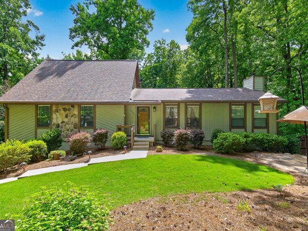 9640 Pine Thicket Way, Roswell, GA 30075