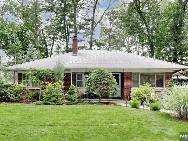 466 Mountain Avenue, Twp of Washington, NJ 07676