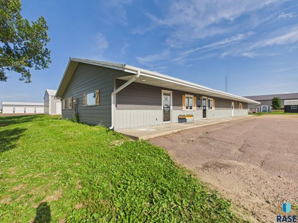 46569 SD Hwy 44 Hwy, Lennox, SD 57039