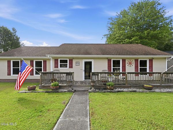 275 Raintree Road, Jacksonville, NC 28540