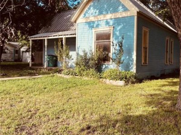 307 S Avenue D , Clifton, TX 76634
