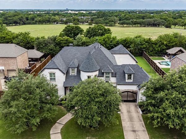 1327 Twin Knoll Drive, Murphy, TX 75094