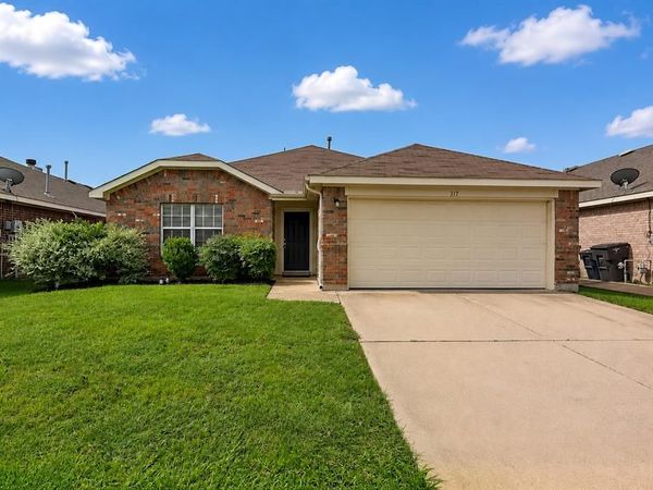 317 Flowering Plum Lane, Fort Worth, TX 76140