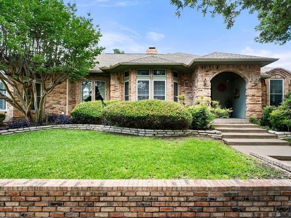 705 Kyle Drive, Arlington, TX 76011