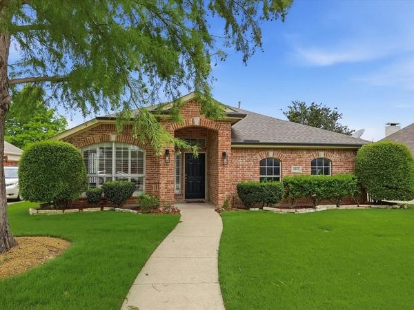 6811 Fairfield Way, Sachse, TX 75048