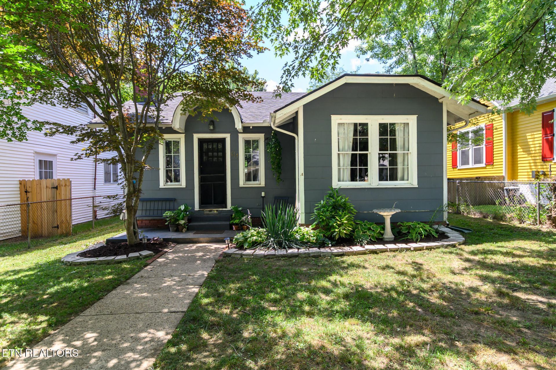 614 Radford Place, Knoxville, TN 37917 Main Photo