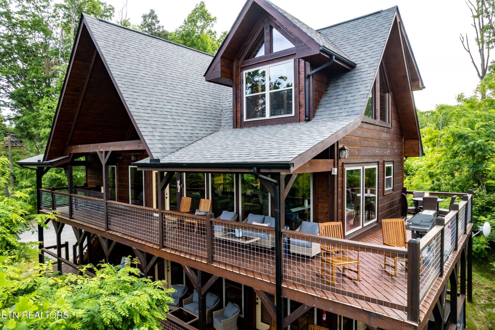 1219 Hemlock Drive, Gatlinburg, TN 37738 Main Photo