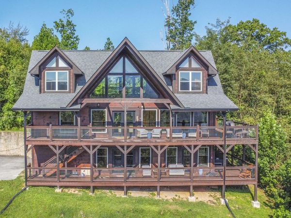 1219 Hemlock Drive, Gatlinburg, TN 37738