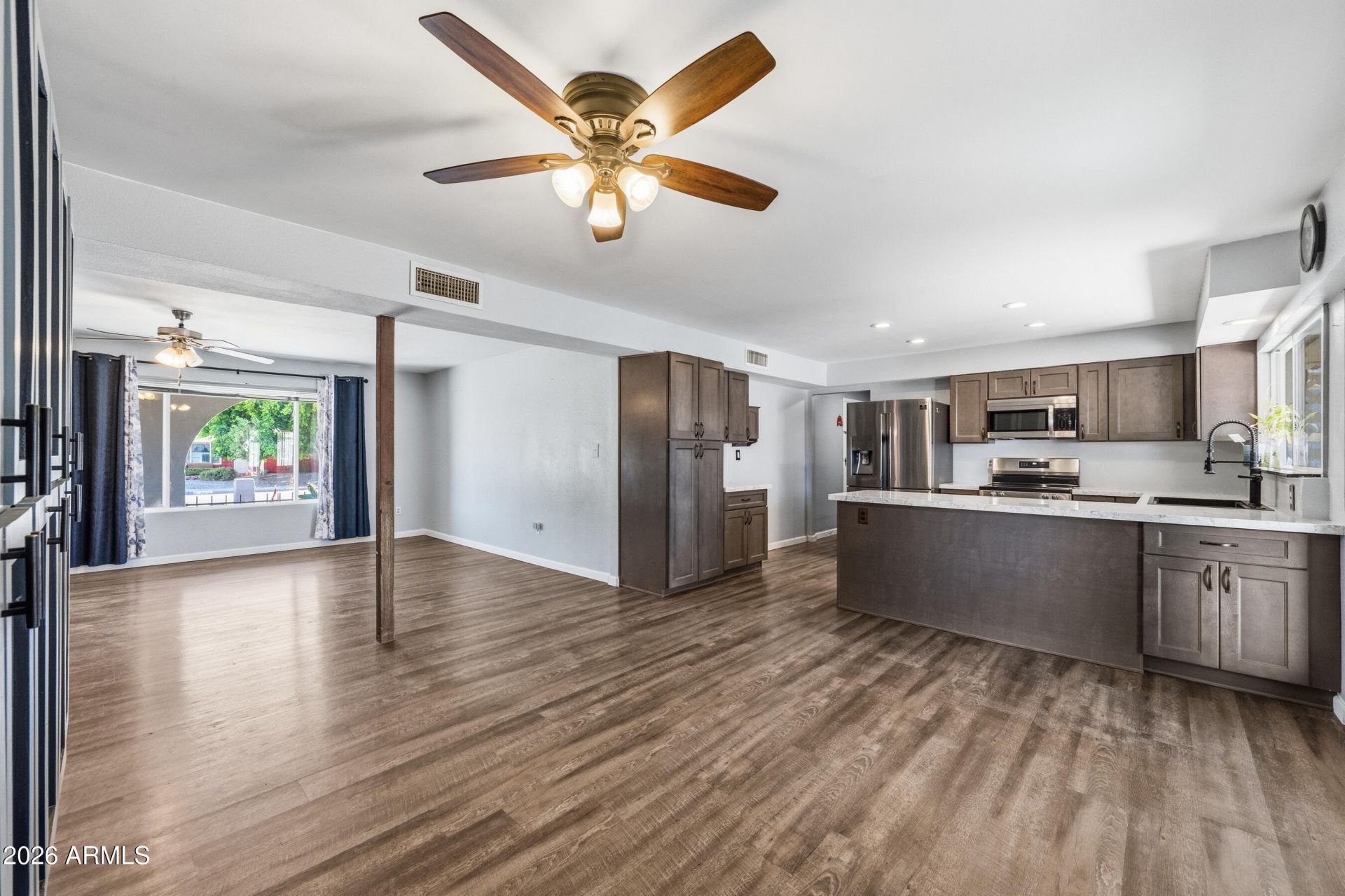 4254 W Camino Acequia, Phoenix, AZ 85051 Main Photo
