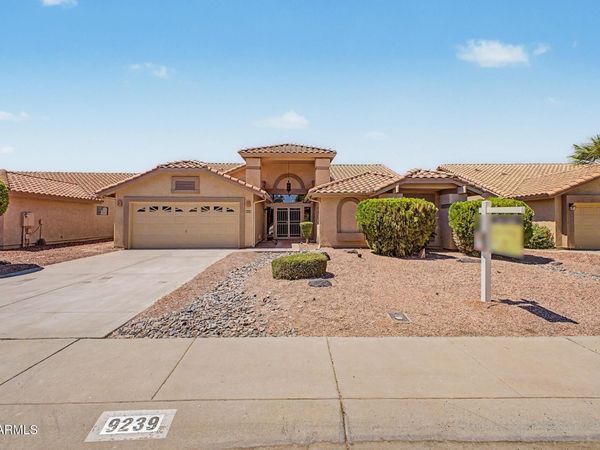 9239 W ORAIBI Drive, Peoria, AZ 85382