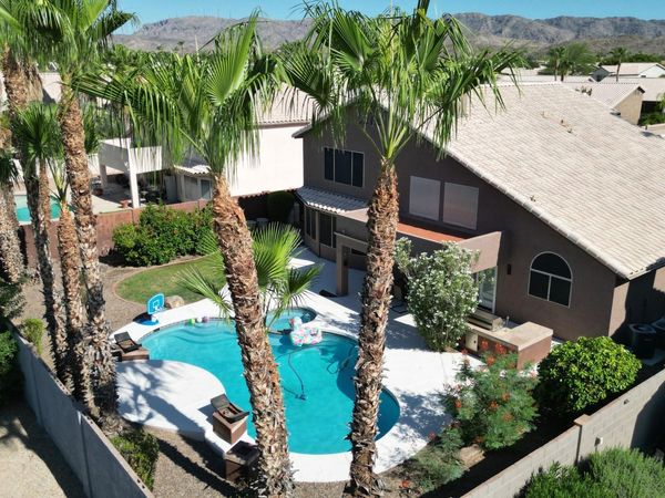 3879 E AMBERWOOD Drive, Phoenix, AZ 85048