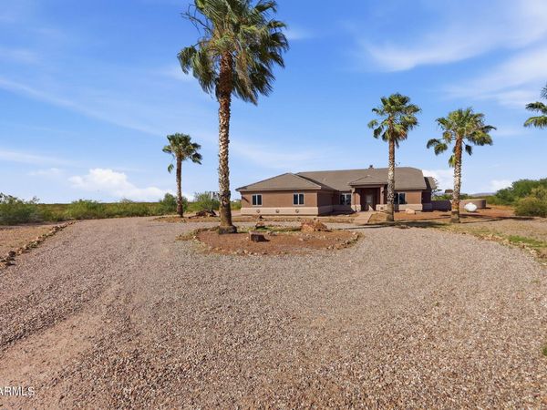 914 E Savino Court, Huachuca City, AZ 85616