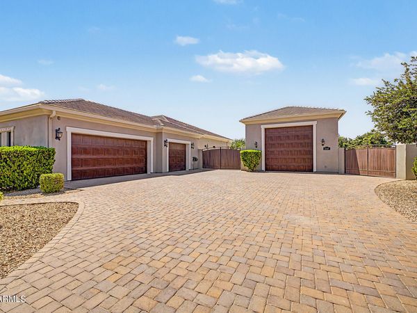 2347 E SANOQUE Court, Gilbert, AZ 85298