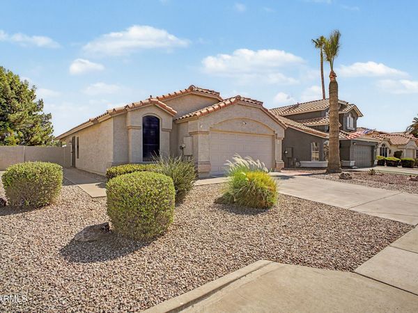 7453 E KNOWLES Avenue, Mesa, AZ 85209