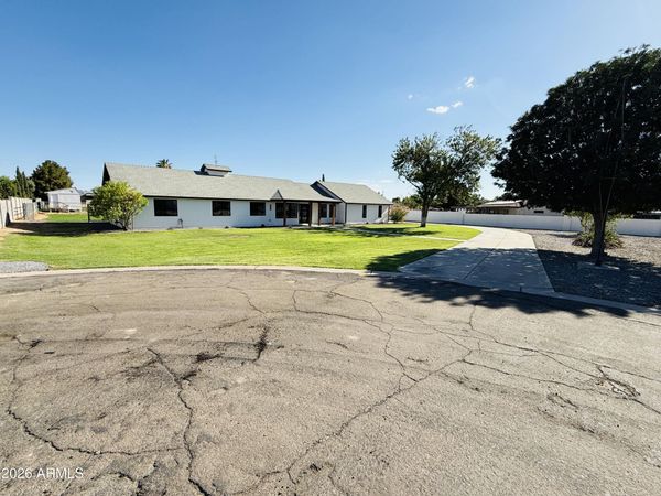 8663 E WINNSTON Circle, Mesa, AZ 85212