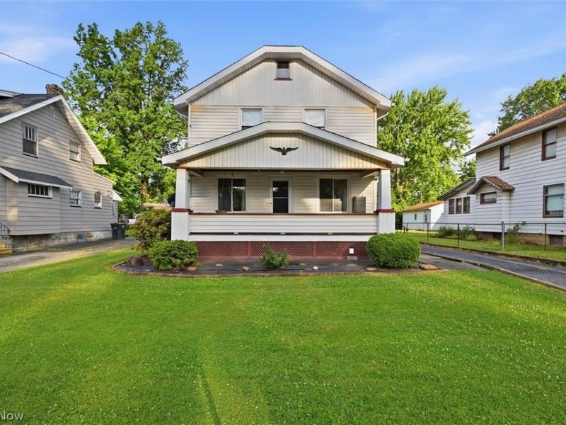 556 Belvedere Avenue SE, Warren, OH 44483 Photo 1